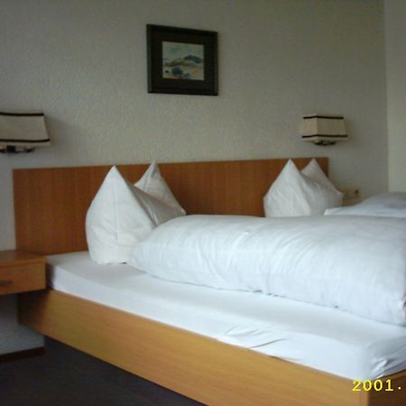 Landhotel Loewen Blumberg Exterior photo