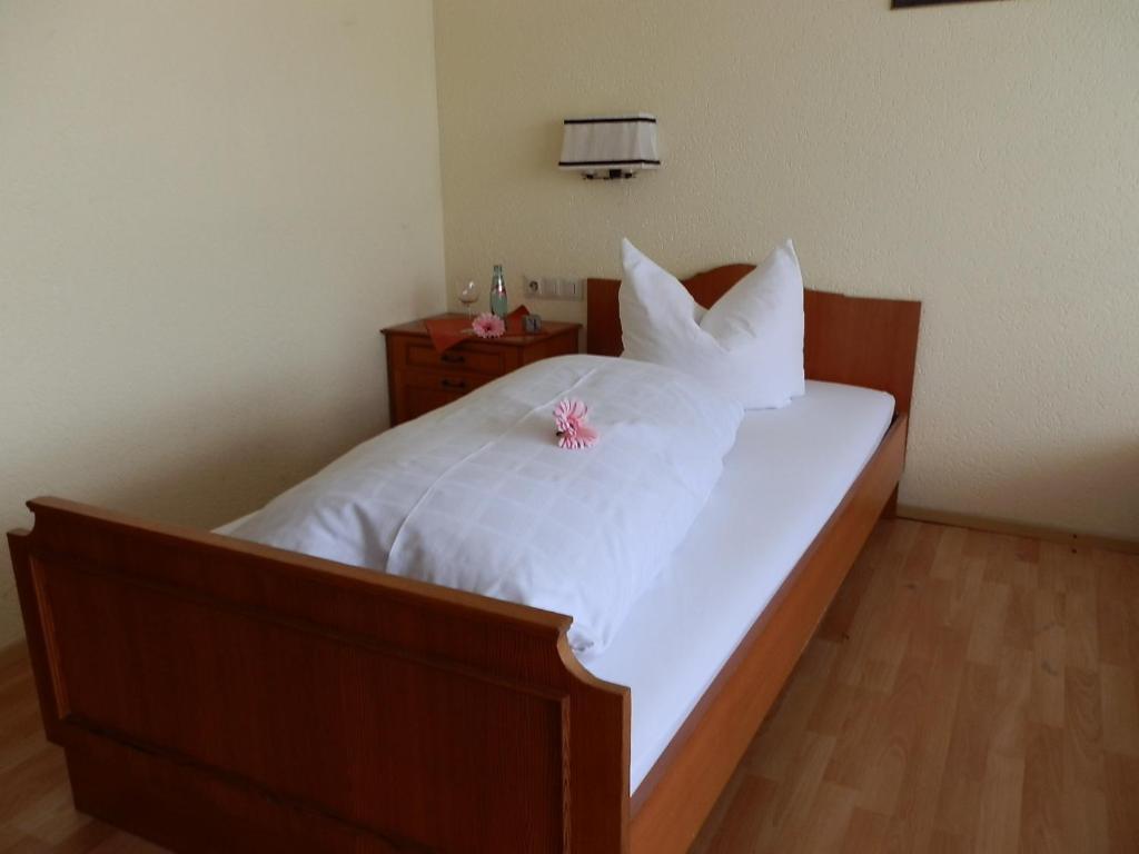 Landhotel Loewen Blumberg Room photo